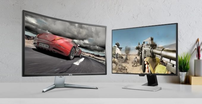 Curved vs. Flat Monitor – Reddit Users’ Opinions